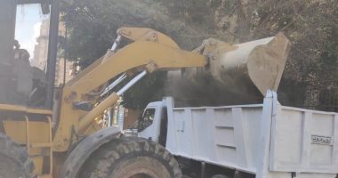 رفع التعديات والإشغالات على الطريق العام فى حملة ببولاق الدكرور