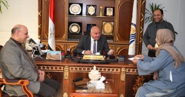 محافظ قنا يبحث مطالب 109 مواطنين خلال اللقاء الدورى