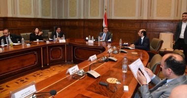 وزيرة الثقافة تستعرض عمل الوحدة الحقوقية بالوزارة أمام "حقوق إنسان النواب"