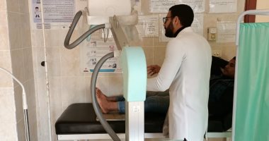 الكشف على 1100 شخص بقافلة طبية مجانية بوحدة المنشية بالقنطرة غرب ضمن حياة كريمة