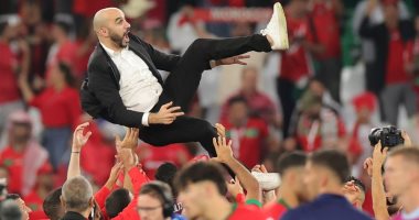 لقطات لا تفوتك.. احتفالات جنونية من لاعبى المغرب بعد التأهل التاريخى "صور"