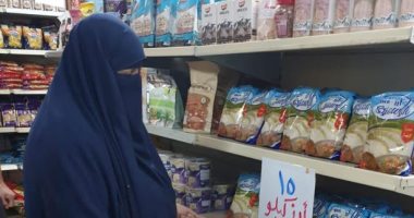 ضبط طن سكر مُدعم و500 زجاجة زيت تموينى قبل بيعها بالسوق السوداء بالإسماعيلية