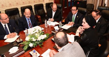 "نقل النواب" ترجئ مناقشة مشروعى قانونين بشأن ميناء الإسكندرية والعين السخنة
