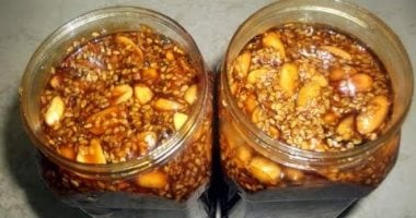طريقة عمل المفتقة بالسمسم والعسل