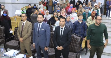 محافظ سوهاج يسلم عددا من الأجهزة التعويضية لذوى الهمم.. صور