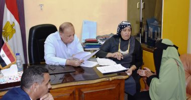 محافظ أسوان يستجيب لمطالب المواطنين فى اللقاء الجماهيرى الأسبوعى 