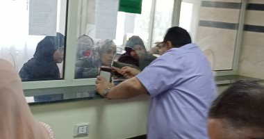 رئيس مدينة سفاجا يتفقد المركز التكنولوجى للتأكد من انتظام العمل والخدمات المقدمة للمواطنين