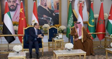 الرئيس السيسى يصل الرياض للمشاركة فى القمة العربية الصينية الأولى