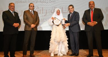 محافظ الغربية يكرم 66 من أبطال ذوى الهمم المتميزين.. صور