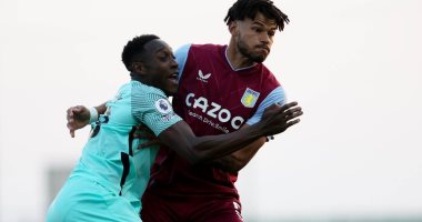 أستون فيلا يتعادل مع برايتون 2-2 ودياً فى دبى