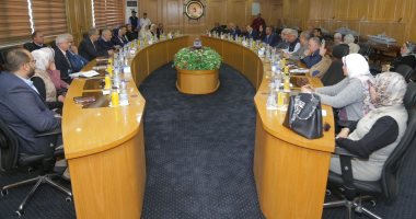 القوات البحرية تنظم زيارة لوفد من غرفة الصناعات الهندسية لشركة ترسانة الإسكندرية 