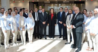وزراء التخطيط والتنمية المحلية والعدل يفتتحون مركز خدمات مصر بأسوان بمشاركة مجلس الوزراء الإمارتى.. السعيد: الأول ضمن سلسلة وهدفنا تطوير الخدمات الحكومية.. والقرقاوي: مرحلة جديدة من صياغة مستقبل أكثر ترابطا