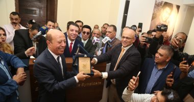 وصول مصطفى كامل لنقابة الموسيقيين فى احتفالية تجديدها وتكريم رموز الغناء
