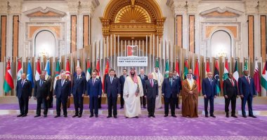 القمة العربية الصينية تدشن مرحلة جديدة من الشراكة الاستراتيجية.. دعم الأمن والاستقرار وتطوير التعاون أولوية.. الرئيس السيسى: نواجه تحديات التنمية.. ورئيس الصين: ندعم الحقوق الفلسطينية ونرفض الإسلاموفوبيا