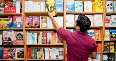 50 ألف عنوان .. أكبر مكتبة عائمة فى العالم تستقبل الجمهور في بورسعيد