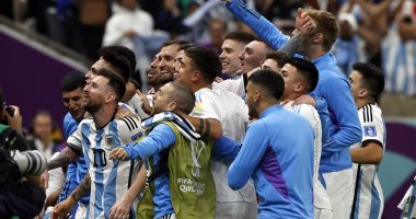 الأرجنتين تتأهل لنصف نهائى كأس العالم 2022 بعد مباراة ماراثونية مع هولندا.. راقصو التانجو يواجهون كرواتيا فى قبل النهائى.. ميسي هداف السماوى التاريخى فى المونديال مع باتيستوتا.. ويهاجم حكم المباراة لسوء مستواه