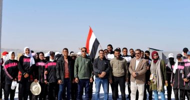 50 طالبا وطالبة من كلية التربية الرياضية يتفقدون مشروعات "الغريزات" بالمراغة