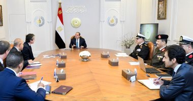 الرئيس السيسي يبحث التعاون مع "تاليس" الفرنسية ذات الخبرات العالمية فى مجال تكنولوجيا البصريات والإلكترونيات والأمن السيبرانى وتطبيقاتها.. ويوجه بالاهتمام برفع القدرات البشرية بالتدريب والتأهيل لإعداد الكوادر