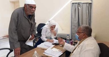 قوافل "حياة كريمة" العلاجية تطوف قرى البحر الأحمر الجبلية وتصل إلى الأودية.. انطلاق 8 قوافل جديدة خلال ديسمبر الجارى.. الكشف يومان بكل قرية.. والعلاج والأشعة والفحوصات مجانا.. والبداية بقرية الحمروين.. صور