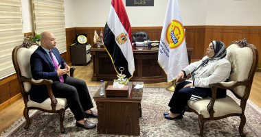 توطين صناعة الدواء.. الصحة: وفرنا أدوية بأقل من سعر المستورد بـ 50%.. ألفت غراب: هدف الرئيس السيسى جعل مصر مركز إقليمى لتوفير الأدوية المتطورة.. وتؤكد: تصنيع أدوية الأورام الحديثة لأول مرة بمصر
