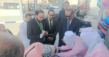 محافظ الإسماعيلية ووكيل وزارة الصحة يشهدان حملة التطعيم ضد شلل الأطفال