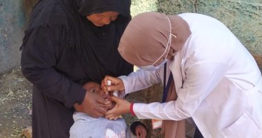 استمرار حملة التطعيم ضد شلل الأطفال فى يومها الثانى بمحافظة أسوان