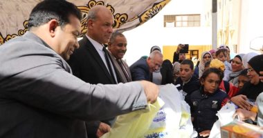 مدير تعليم الوادى الجديد يدعم مبادرة طرحها طالب لدعم زملائه من ذوى الهمم.. صور