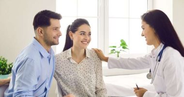 ما هو الوقت المناسب للإنجاب؟ 3 عوامل تحدد الإجابة الصحيحة