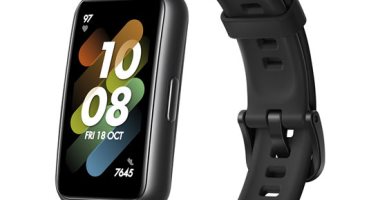 سوار HUAWEI Band 7 يقدم تجربة استخدام فريدة لكل مهامك اليومية بشاشة عرض كاملة مقاس 1.47 بوصة