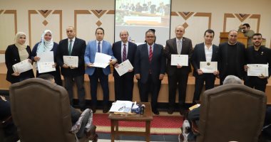 قطاع التعليم بجامعة عين شمس يناقش استعدادات امتحانات الفصل الدراسى الأول