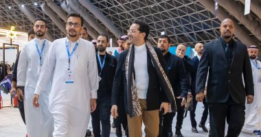 يسرا وهنيدى وحلمى.. معرض جدة للكتاب يجذب نجوم الفن  .. صور 