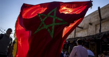 جماهير الأسود ومشجعو الديوك قبل بدء موقعة المغرب وفرنسا فى كأس العالم