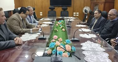 وكيل "تعليم الغربية" يترأس لجنة مقابلات المرشحين لمناصب "رؤساء ووكلاء لجان الإدارة"