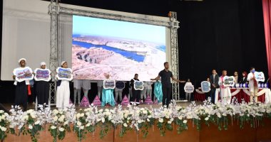 محافظ أسوان يشهد ملتقى "أيادى الخير" بمناسبة مرور عامين على إطلاق "الناس لبعضهم"