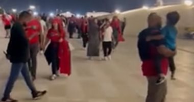 تليفزيون اليوم السابع يرصد الأجواء الاحتفالية للجماهير بلقاء المغرب وفرنسا.. فيديو