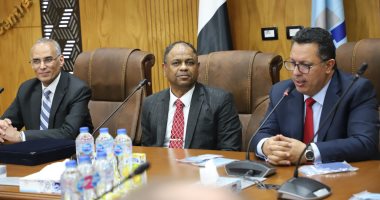 وفد اتحاد مجالس البحث العلمى العربية يزور المركز القومى للبحوث.. صور