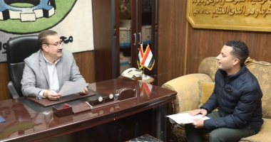 محافظ المنوفية يستمع لشكاوى المواطنين ويوجه بإجراءات فورية لحلها