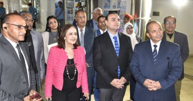 نائب محافظ الأقصر يشارك فى حملة التوعية بمخاطر الهجرة غير الشرعية.. صور
