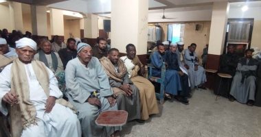 محافظة أسوان تستمع لمطالب سكان قرى أبو الريش لتنفيذ حياة كريمة مرحلة ثانية