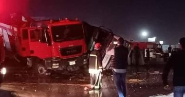 انقلاب سيارة تريلا محملة بالرمال بالطريق الصحراوي بالعامرية فى الإسكندرية
