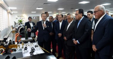 رئيس الوزراء يتفقد مركز التصنيع الرقمى بمصنع المحركات بالهيئة العربية للتصنيع
