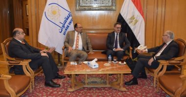 رئيس جامعة حلوان يستقبل المستشار الثقافي لإسبانيا.. وتوافق على استقدام أساتذة بالجامعة