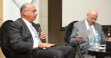 مساعد وزير السياحة والآثار يشارك فى حلقة نقاشية حول ملف التحول الرقمى بالوزارة