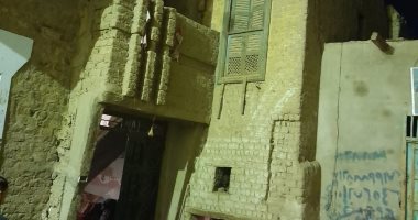 انهيار وتصدع 4 منازل بمنطقة ساحل طهطا بسوهاج.. وفرض كردون أمنى "صور" 