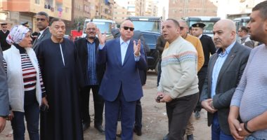 محافظ القاهرة يتفقد رفع تراكمات مخلفات بناء بمنطقة الأربعين بالبساتين.. صور