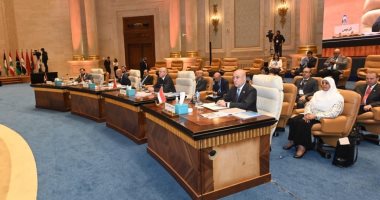 وزير الإسكان يتسلم رئاسة الدورة الـ39 لمجلس وزراء الإسكان والتعمير العرب