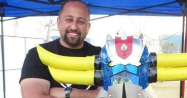 "مصطفى" صنع بالخردة مجسمات لأشهر الشخصيات الكرتونية من مازنجر للنينجا