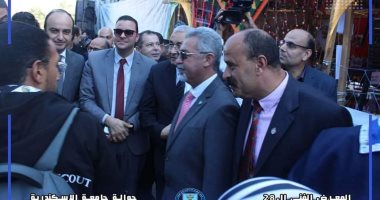 نائب رئيس جامعة الإسكندرية يفتتح المعرض الكشفى ومشروع تنمية المهارات.. صور