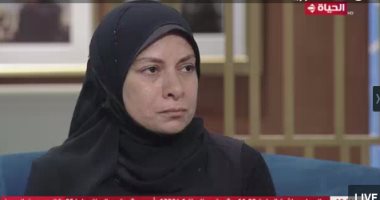 سيدة تزور قبر زوجها كل يوم.. وتؤكد لـ"واحد من الناس": أنفذ وصيته