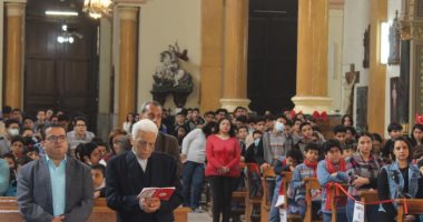 مطران إيبارشية الجيزة للكاثوليك يترأس قداس عيد الميلاد لمدرسة القديس بولس الفرير بشبرا